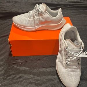 Nike Women's Air Zoom Pegasus 37 Running Shoes Gray White BQ9647-009 NEW